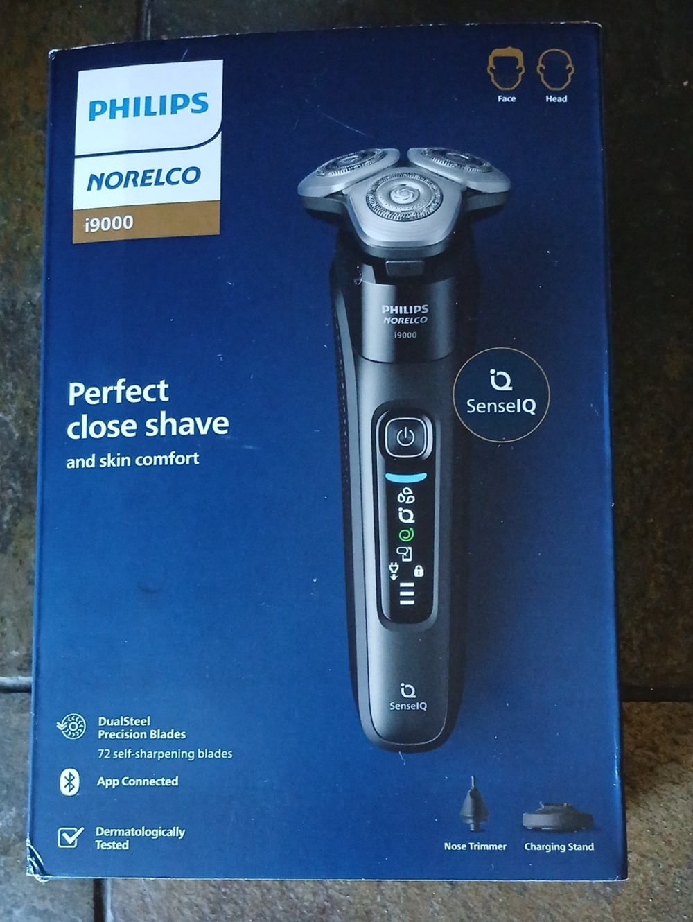 Philips Norelco i9000 Electric Shaver - Black and Silver